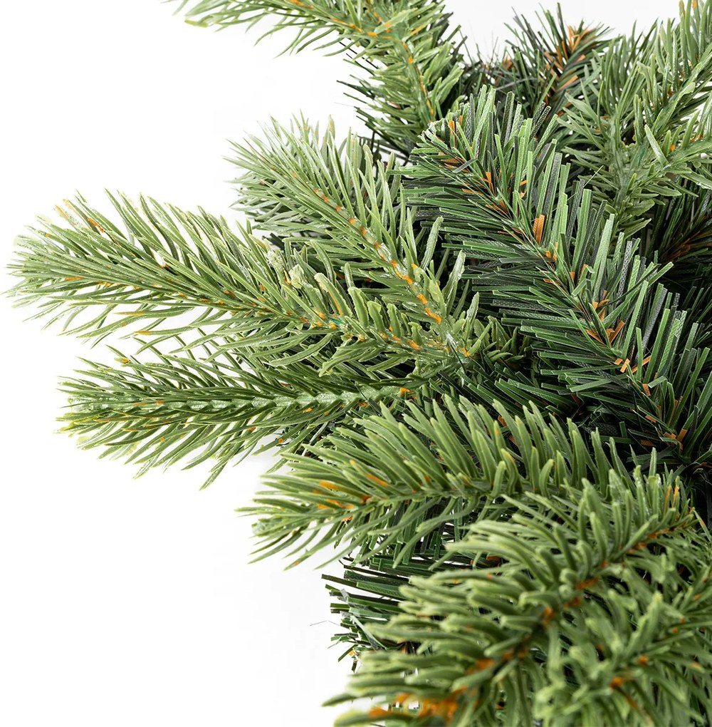 Dekoračný korpus z umelých smrekových vetiev​, 50 x 20 cm