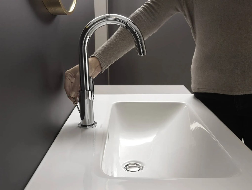 Hansgrohe Vernis Blend, vysoká umývadlová batéria 200 s otočným ramenom a odtokovou súpravou s tiahlom, EcoSmart, chrómová, HAN-71554000