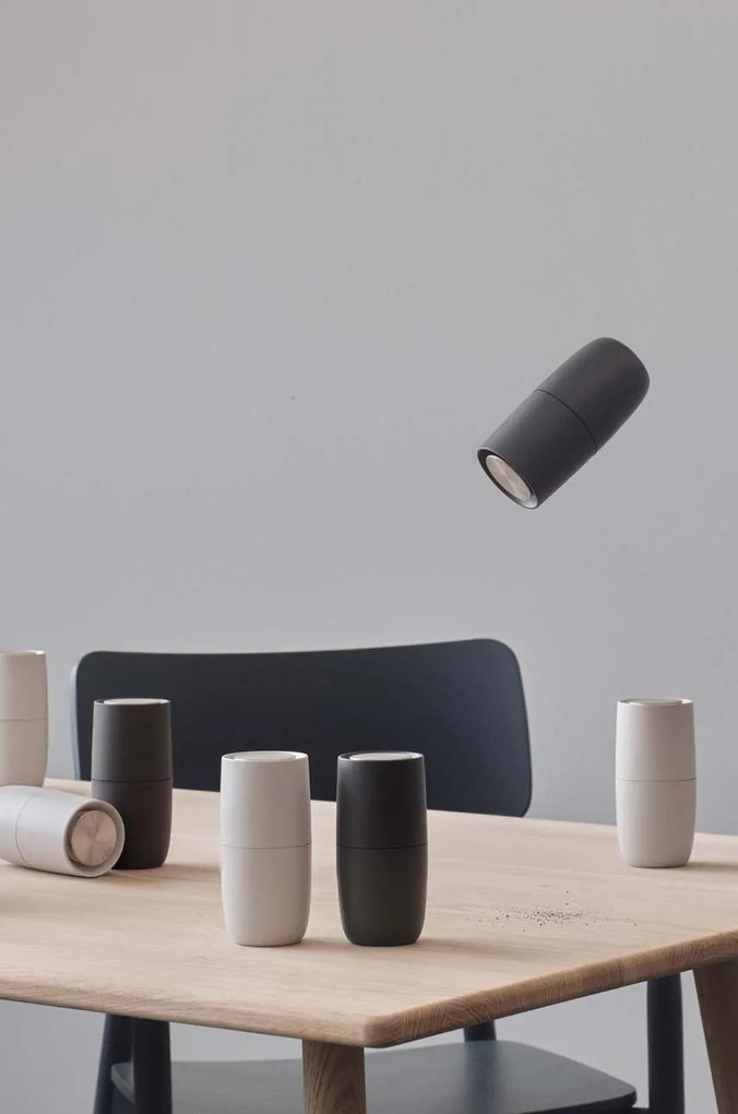 Stelton Mlynček na korenie Norman Foster – Anthracite