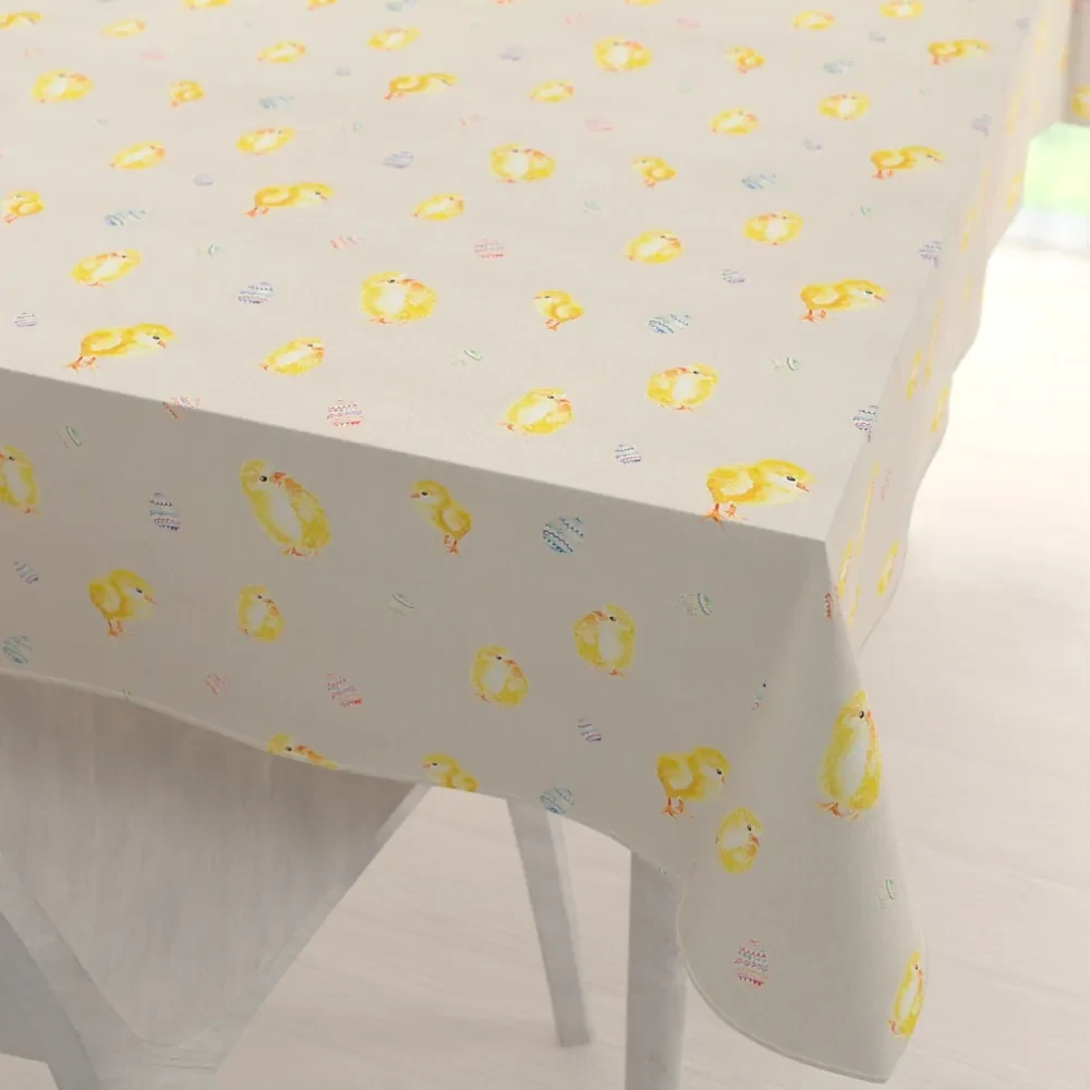 Biante Veľkonočný teflónový obdĺžnikový obrus TF-074 Kuriatka a kraslice na béžovom 140x220 cm