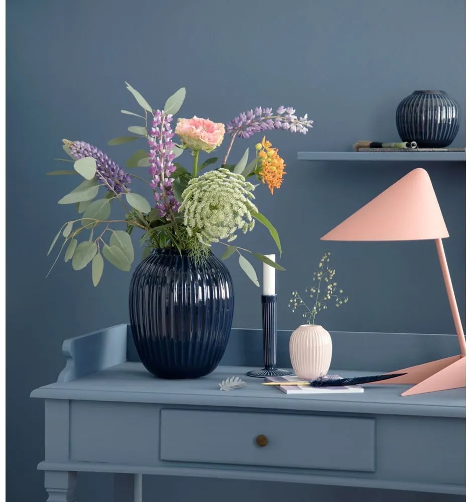 Tmavomodrý kameninový svietnik Kähler Design Hammershoi, výška 16 cm