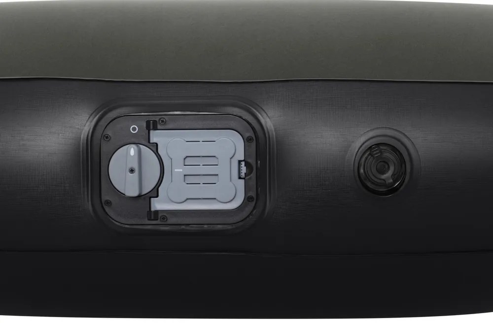 Nafukovací matrac s pumpou 203 x 152 x 30 cm Bestway 67930