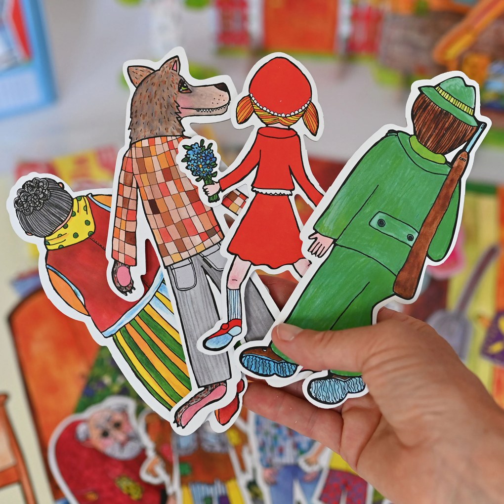 MARIONETINO Bábky a kulisy k rozprávke Červená Čiapočka