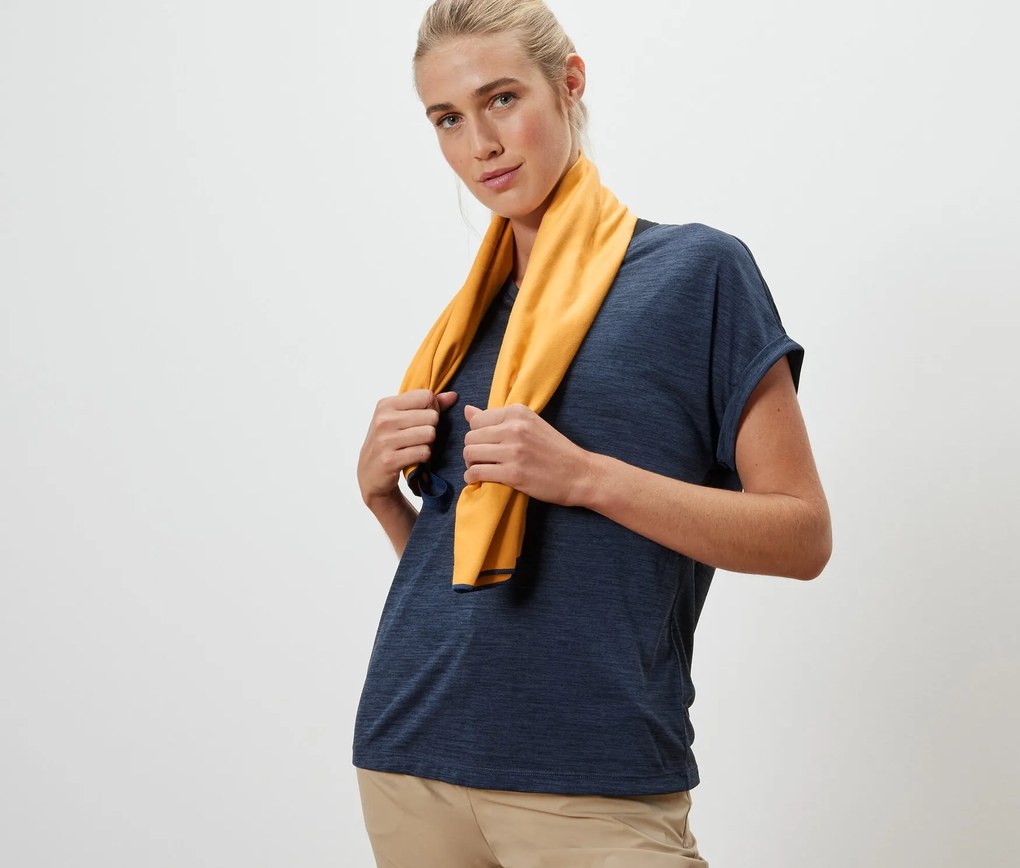 Outdoorový uterák, cca 50 x 100 cm