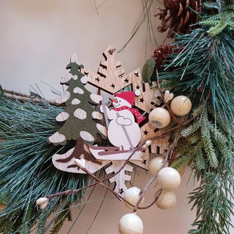DECOLED Ozdoba se sněhulákem, prům. 15 cm, dřevěná