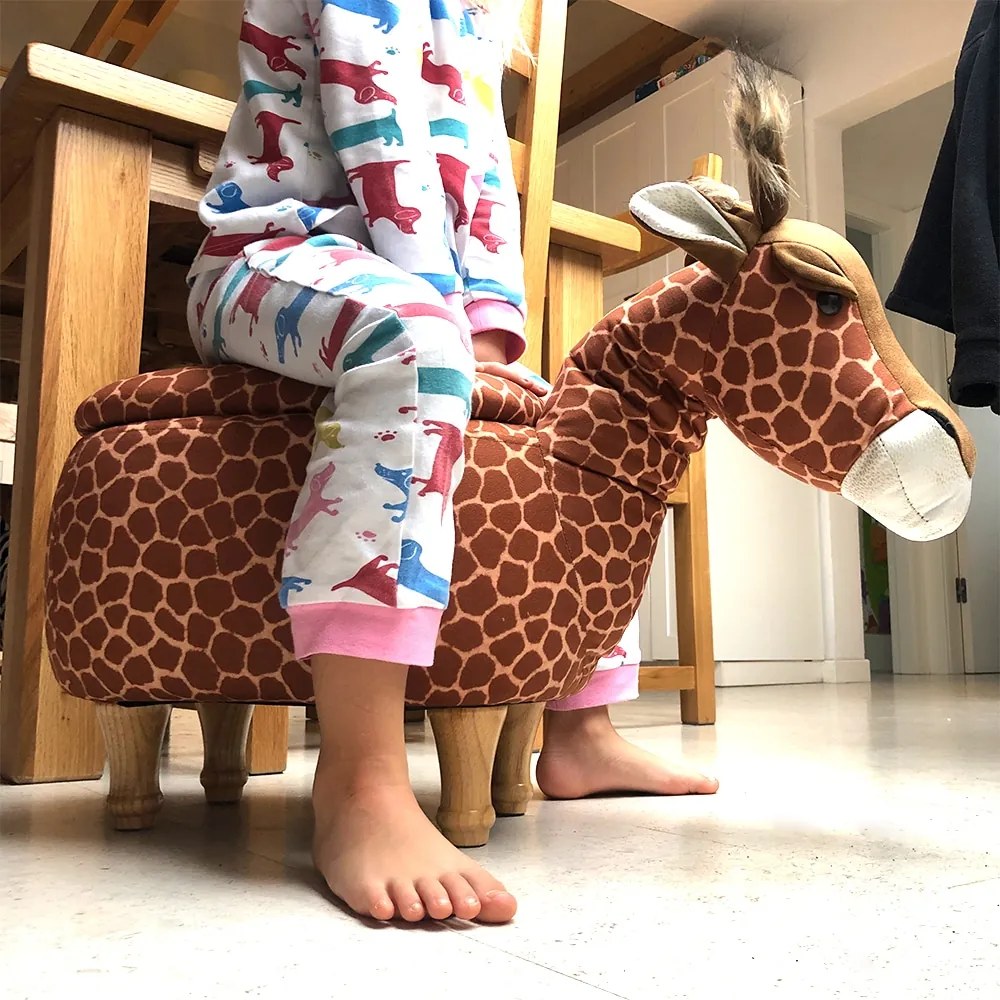 Detská taburetka s úložným priestorom 780x340x600 Žirafa