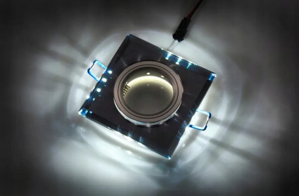BERGE LED podsvietené halogénové svietidlo čierne studené