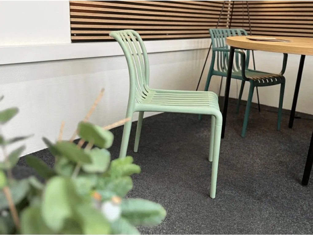 Plastová stolička TREGO, béžová