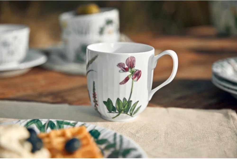 Biely porcelánový hrnček 330 ml Hammershøi Summer – Kähler Design