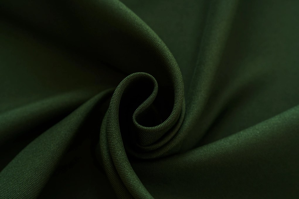 Tmavozelený záves OXFORD 140x250 cm Zavesenie: Kovové krúžky