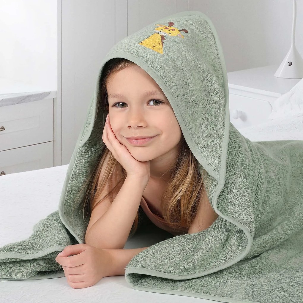 Goldea detská froté osuška s kapucňou - žirafa na šalvii 100 x 100 cm