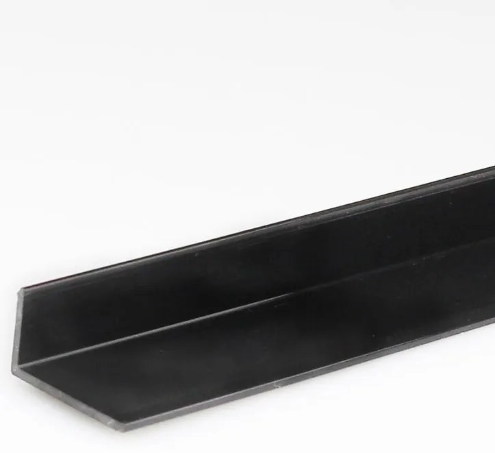 Profil uholníkový PVC čierny lesk 10x40x2000