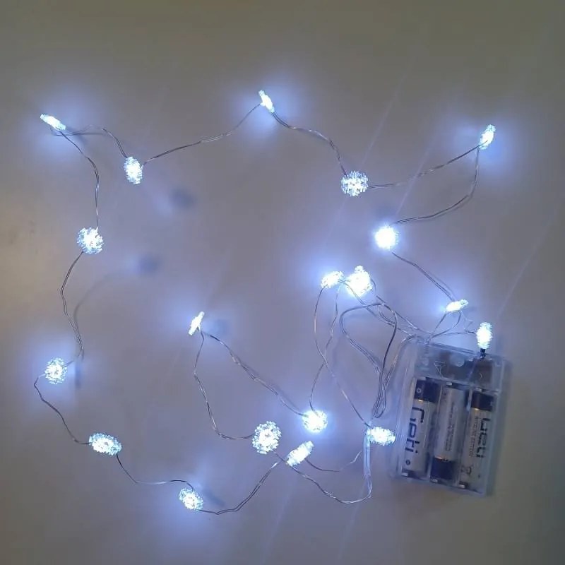 DECOLED LED světelný řetěz na baterie vločky, ledově bílá, 20 diod, 2,3 m