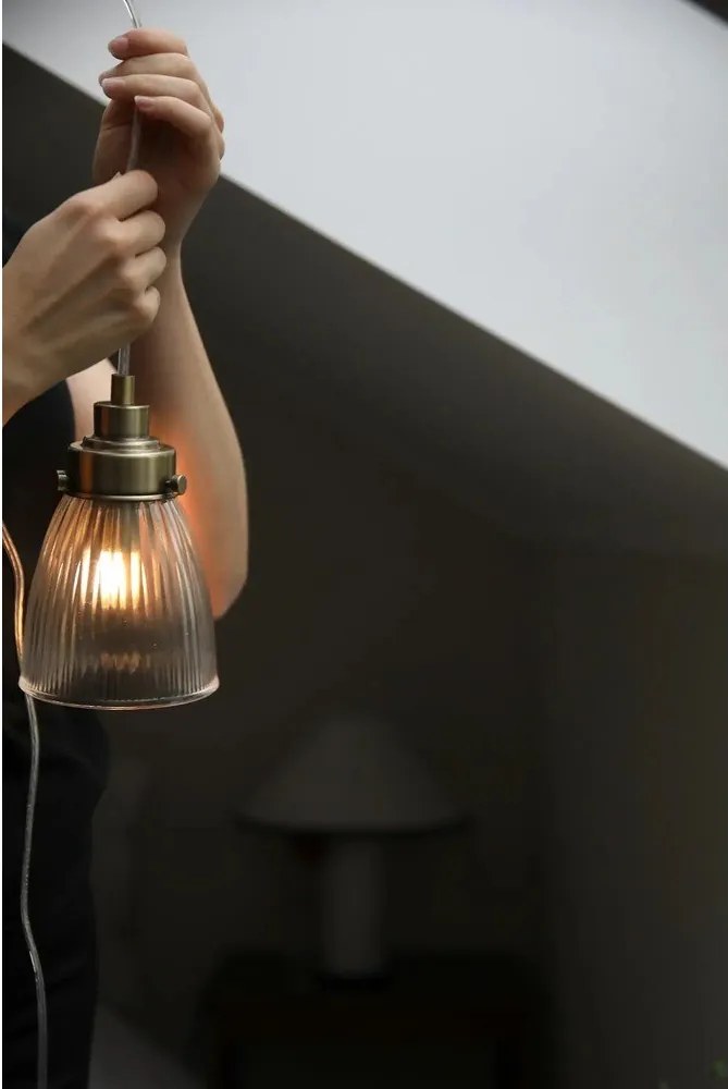 Závesné svietidlo v mosadznej farbe so skleneným tienidlom ø 11 cm Bellis – Markslöjd