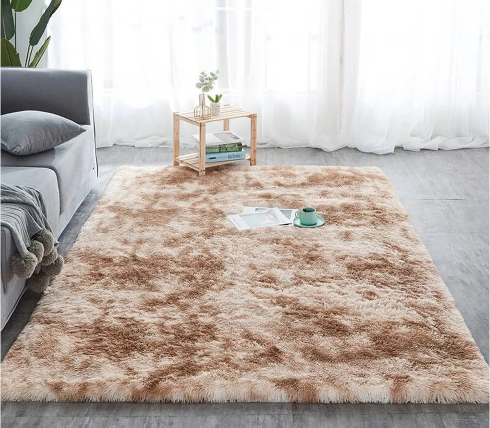 Béžový shaggy koberec s ombre efektom – obdĺžnikový dizajn Rozmer: 120x170 cm