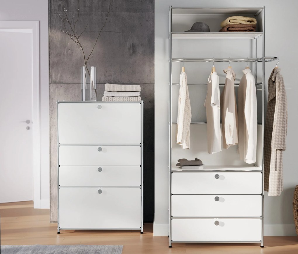 Kovový vešiak »CN3« s tyčou na oblečenie a 3 zásuvkami