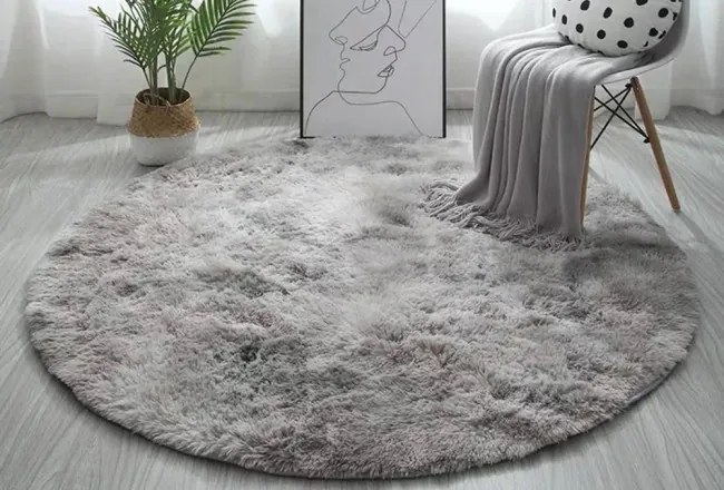 Protišmykový koberec SHAGGY ombré, strieborný kruh