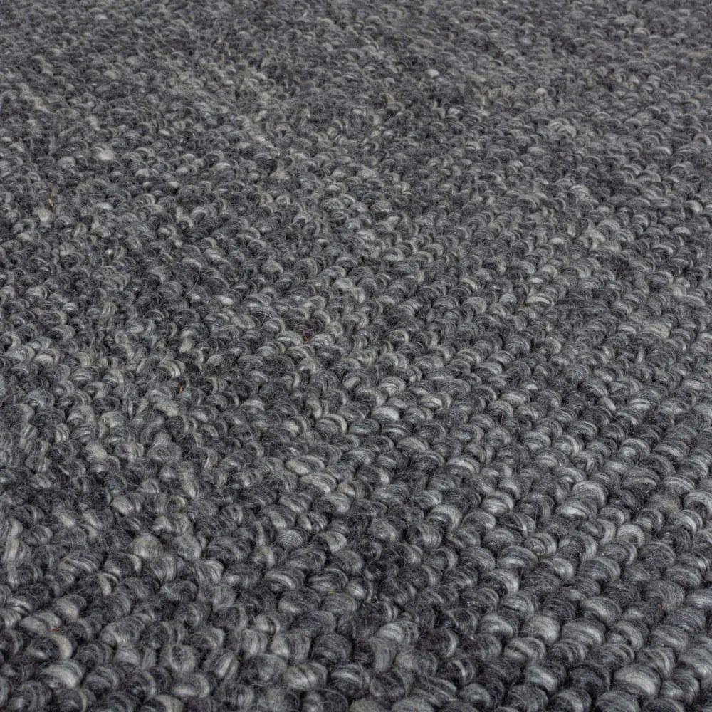 Tmavosivý ručne tkaný behúň s prímesou vlny 60x230 cm Minerals – Flair Rugs