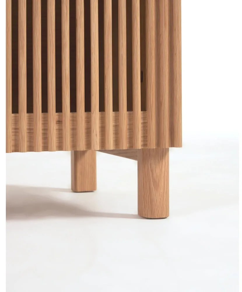 Nízka komoda v dekore duba v prírodnej farbe 180x72 cm Beyla – Kave Home