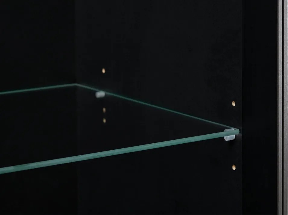 Vysoká vitrína Vienna, čierna/výplet