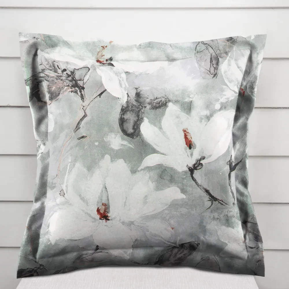 Biante Zamatová obliečka na vankúš s lemom Tamara TMR-016 Designové kvetiny na sivozelenom 50 x 50 cm