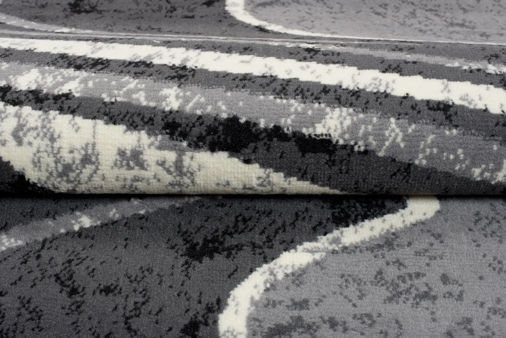 TA Koberec 2640A TMAVO SIVÁ LACNÁ PP CRM Rozmer: 80x400 cm