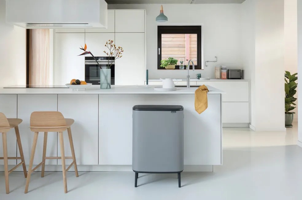 Brabantia BO Touch Bin 60L HI minerálne sivá