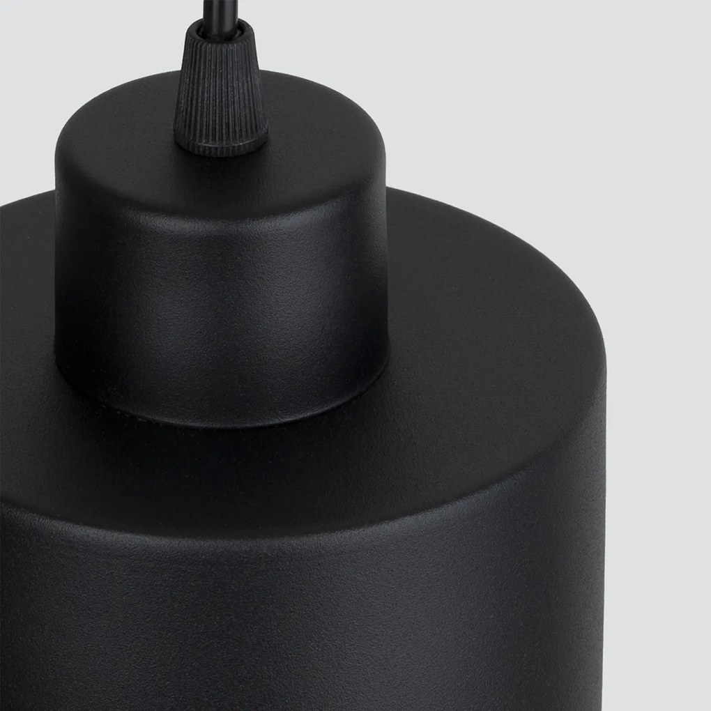 Závesné svietidlo Savar 1, 1x čierne kovové tienidlo