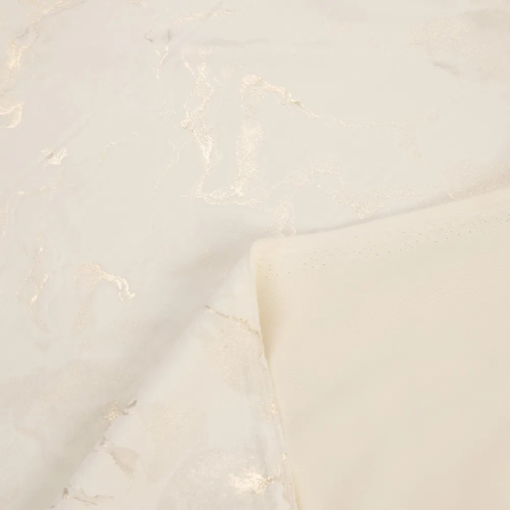 Biante Zamatový obdĺžnikový obrus Isabela IBL-017 Zlatý/dymový mramor na smotanovom 140x180 cm