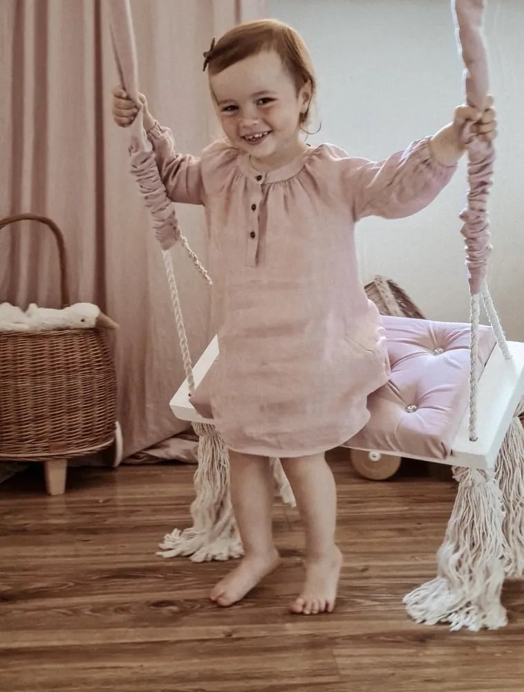 Drevená hojdačka púdrovo ružová