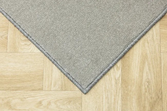 Metrážny koberec Cancun 279 sivý