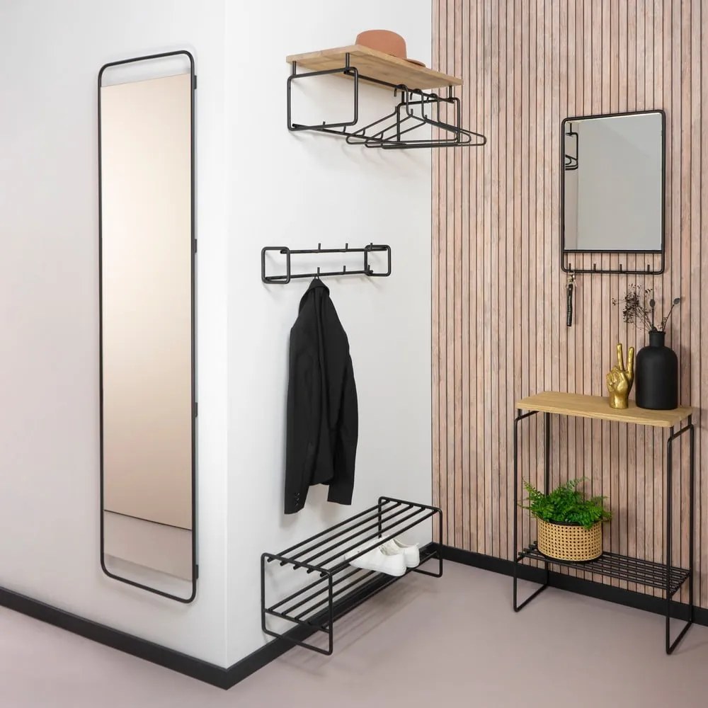 Čierny kovový nástenný vešiak Clint – Spinder Design