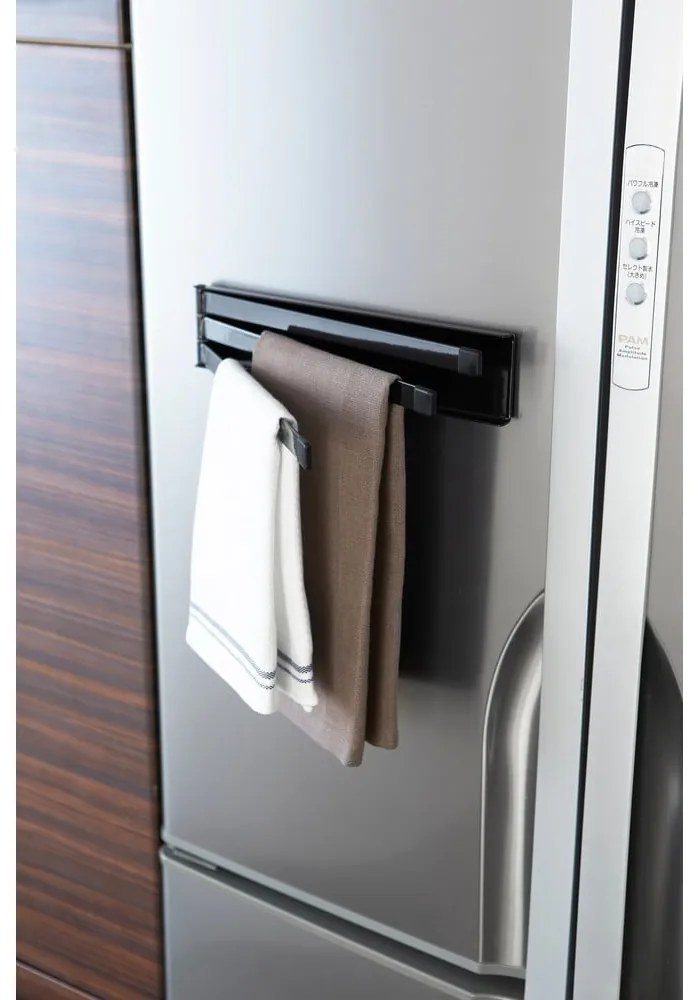 Čierny magnetický výklopný držiak na utierky YAMAZAKI Tower