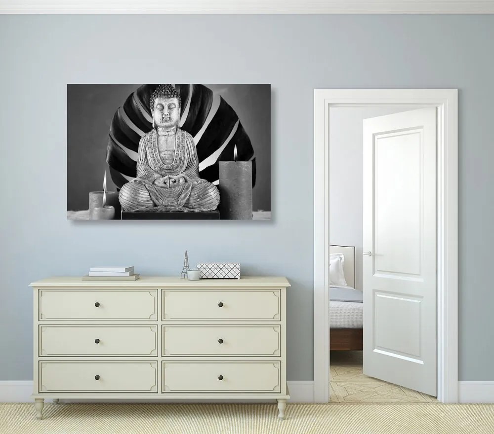Obraz čiernobiela soška Budhu v Zen zátiší