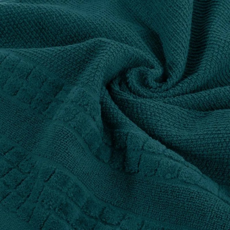 Tyrkysový uterák CUBA so zvýrazneným károvaným okrajom Rozmer: 30 x 50 cm