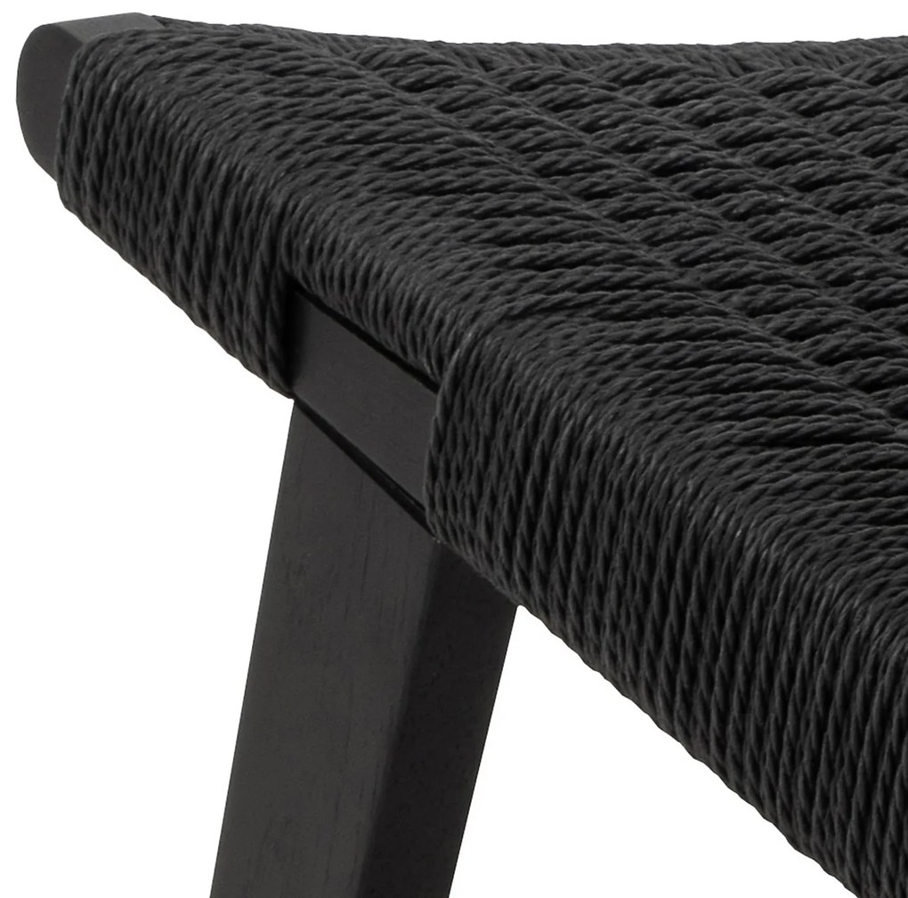 Křeslo Carson z masivu černé