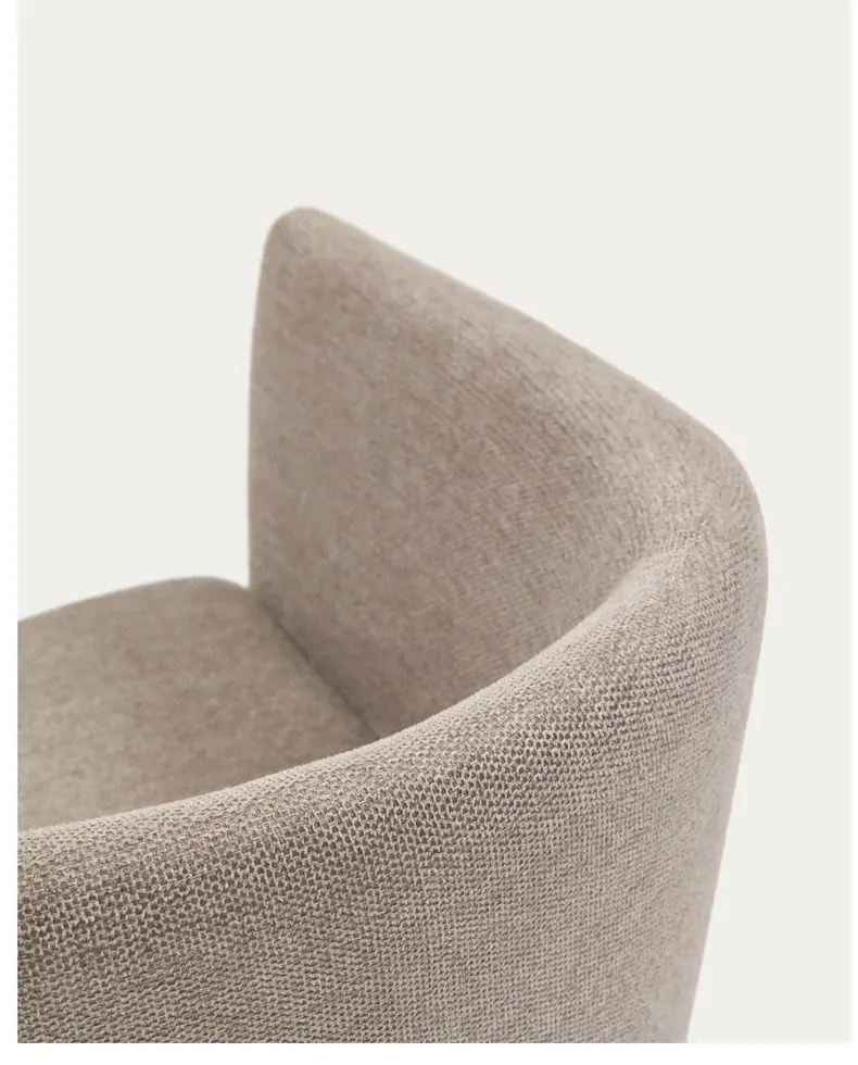 Béžové čalúnené jedálenské kreslo s podrúčkami Harlan – Kave Home