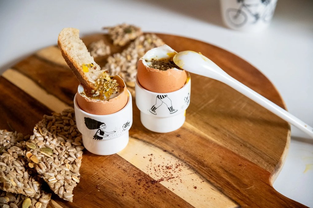 helen b Stojan na vajce Feeding the chicks – set 2 ks