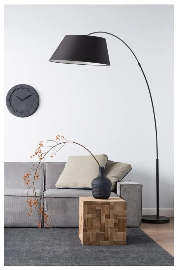 Čierna stojacia lampa Zuiver Arc
