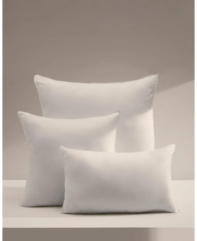 Vankúš 60x60 cm Fluff – Kave Home