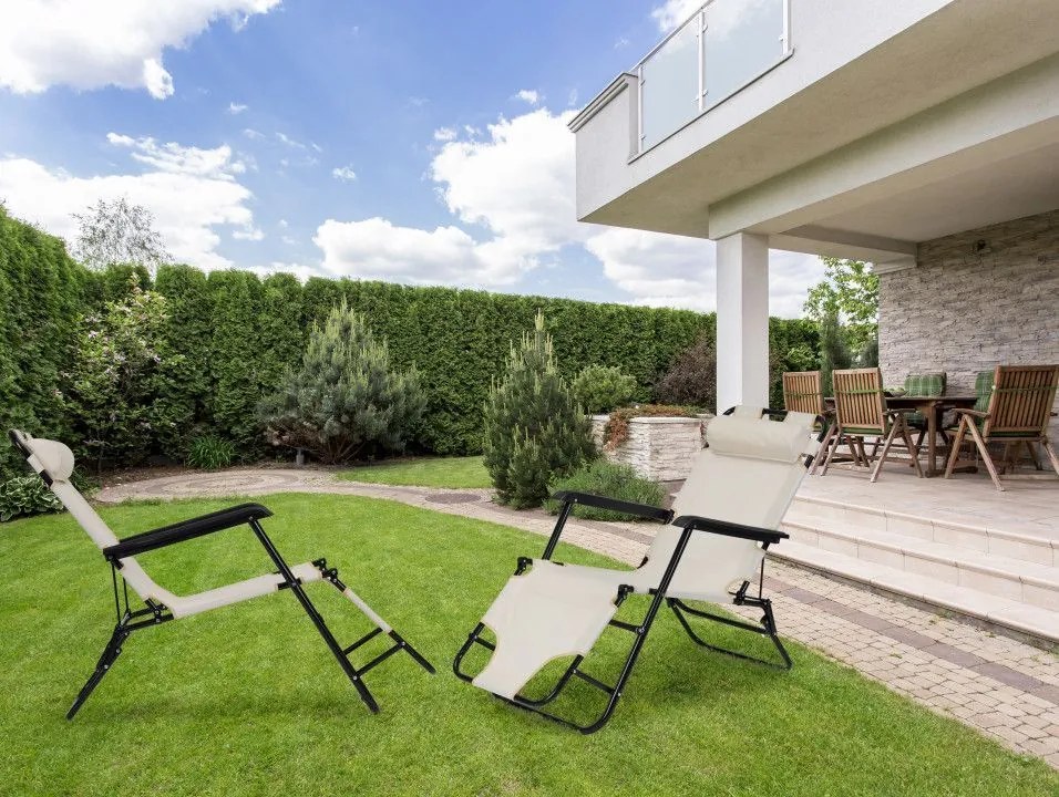 Ležadlo s opierkou hlavy, skladacia konštrukcia, béžové