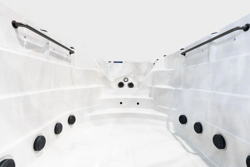 Swim spa Platinum Spas Zelus