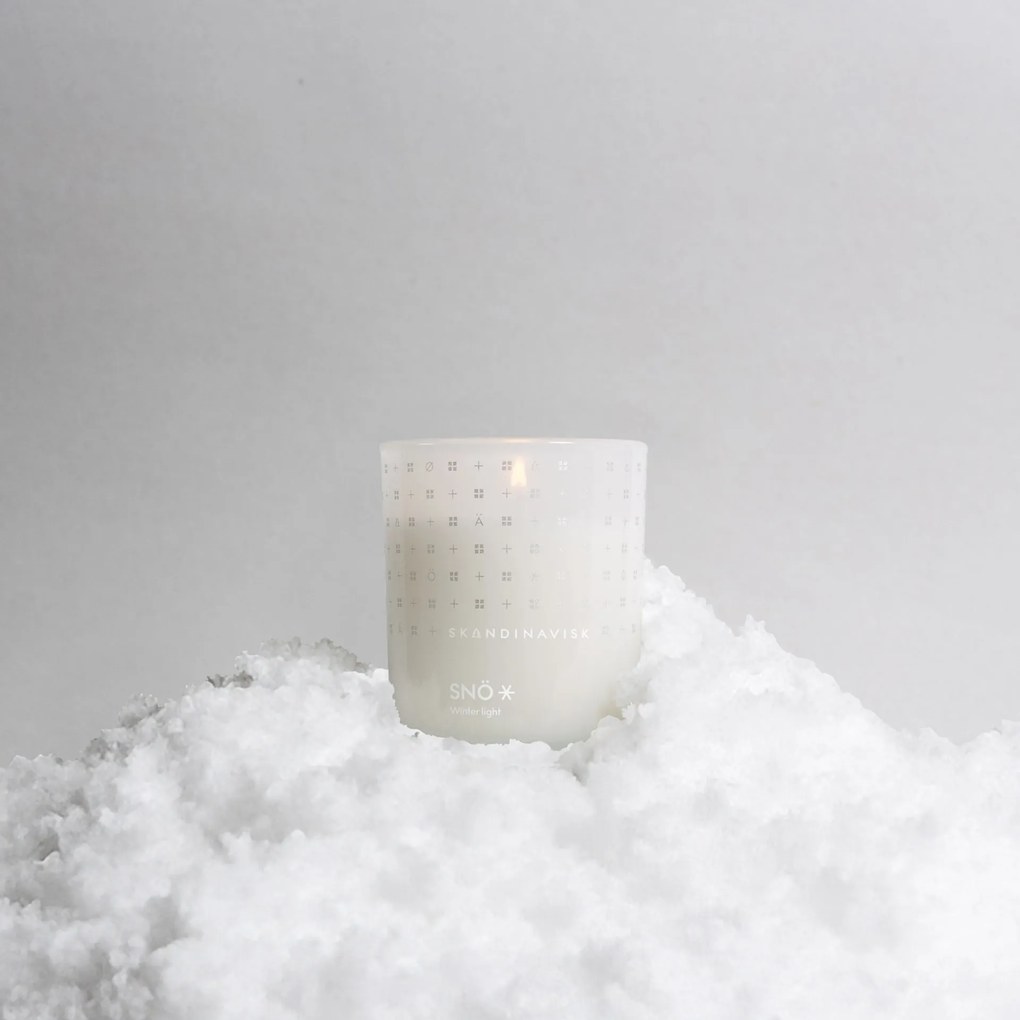 SKANDINAVISK Vonná sviečka v skle SNÖ (sneh) 65 g
