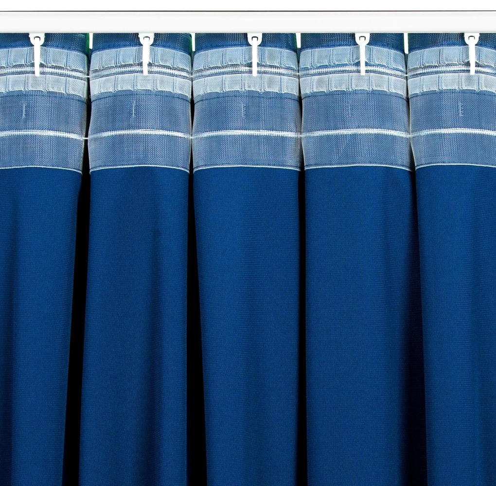 ZATEMŇOVACÍ ZÁVES NA PÁSKE MADLEN 140X300 CM TMAVOMODRÁ