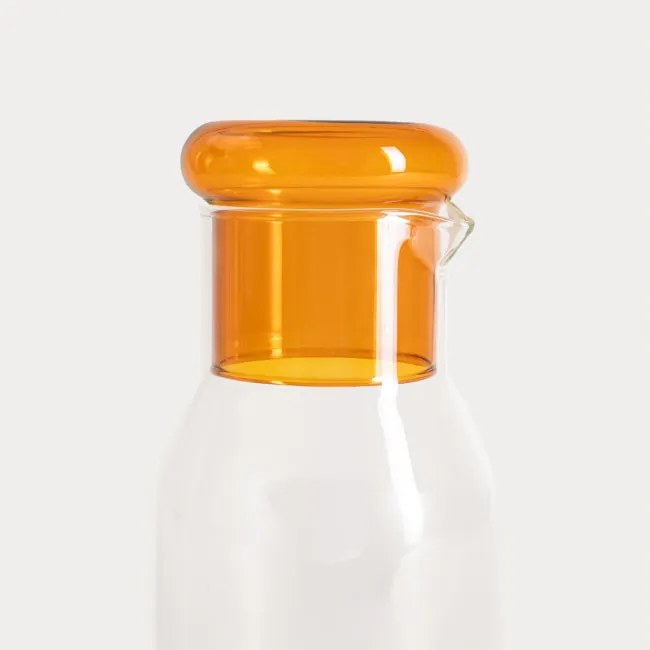 Karafa LATTRICE s jantárovým vrchnákom 758034 850 ml