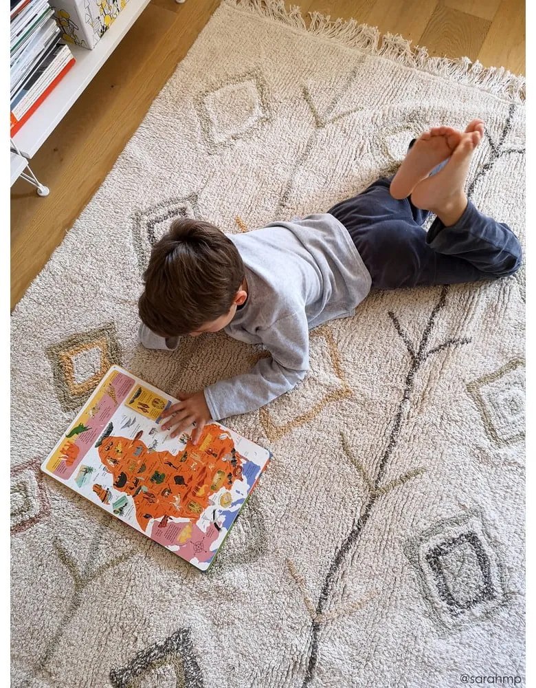 Béžový prateľný ručne tkaný bavlnený koberec 140x200 cm Kaarol Earth – Lorena Canals