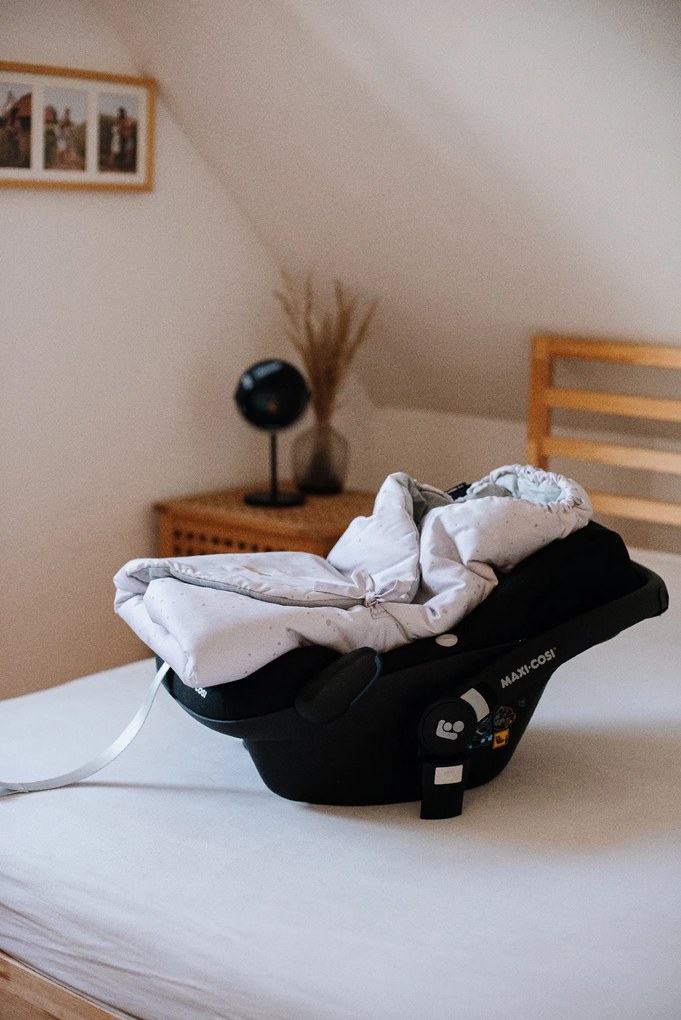 Beztroska zavinovacia deka do autosedačky LITTLE MIRACLES