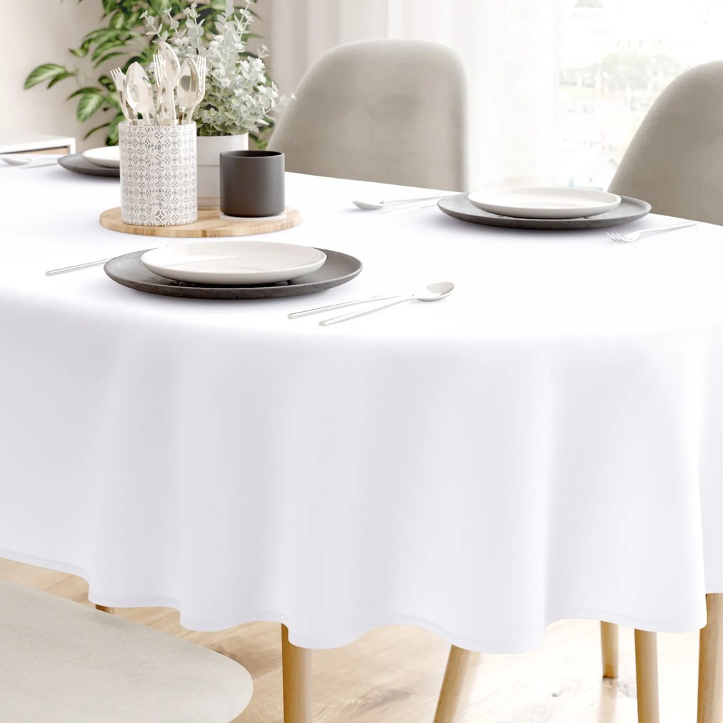 Goldea sviatočný oválny obrus 100% bavlnený satén – biely 80 x 140 cm