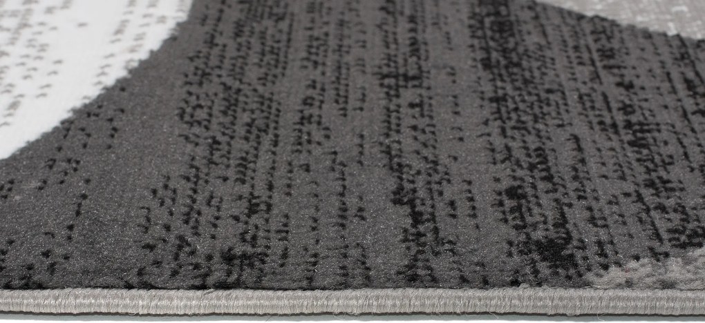TA Koberec Z984B GRAY MAYA PP ESM Červený Obdĺžnikový Rozmer: 80x150 cm