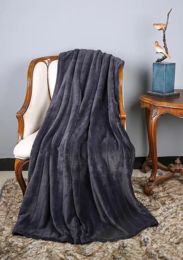 Deka Claudi 200x220 cm čierna